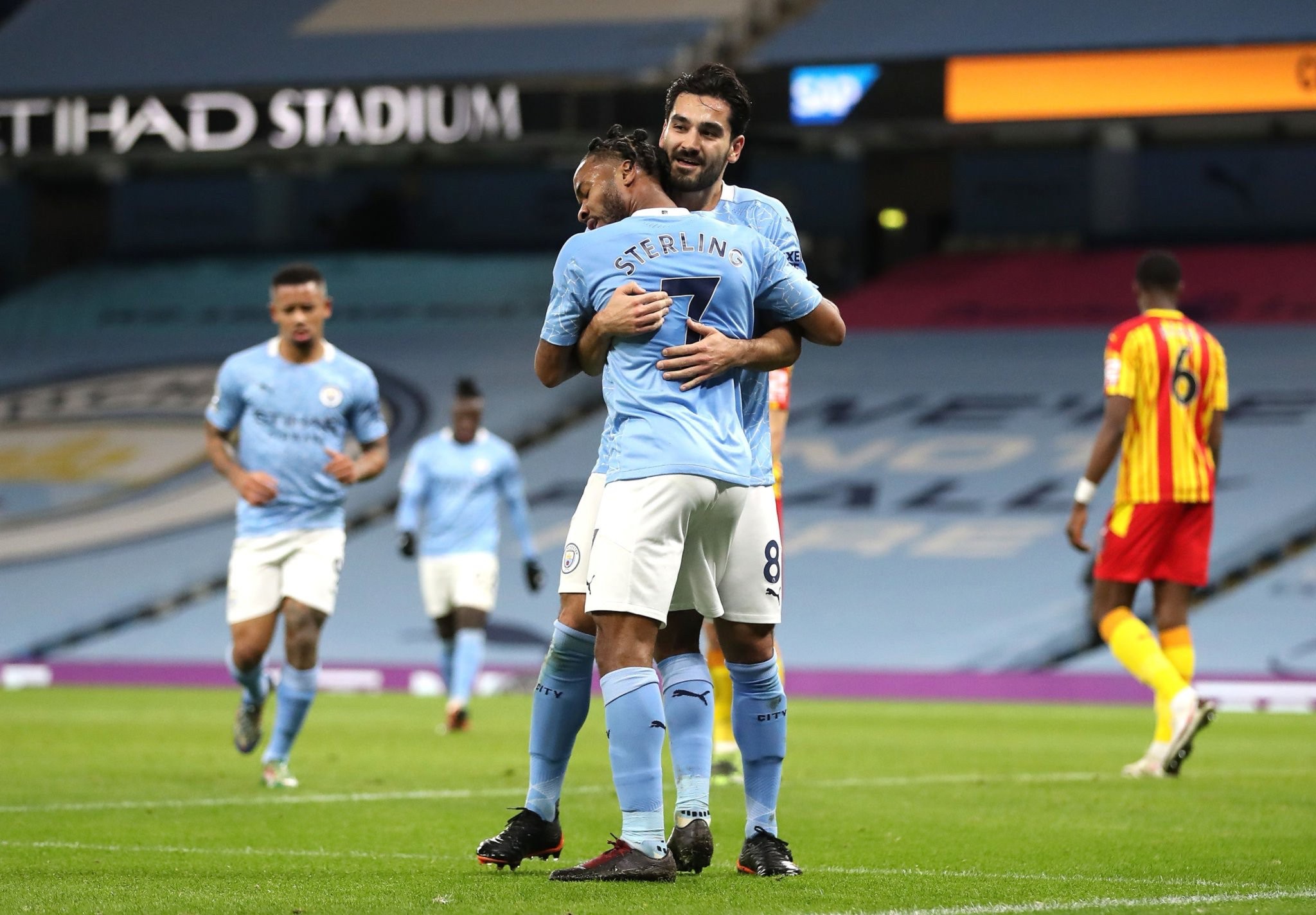 艳丽碰撞 艳丽碰撞